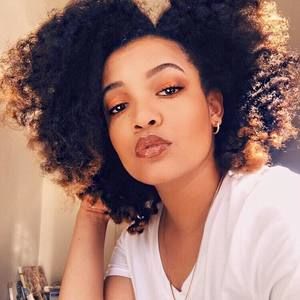 Meet your Posher, Bianca